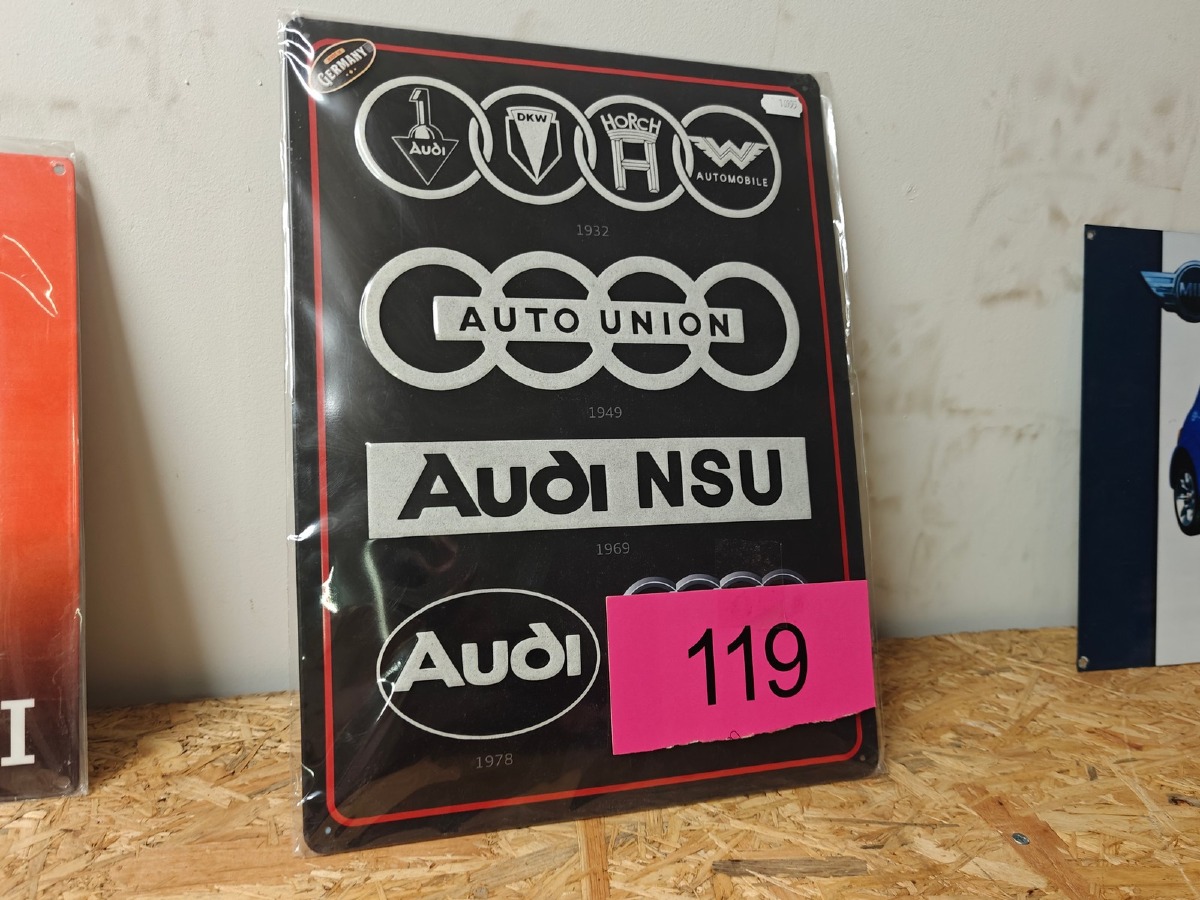 Audi: Metalskilt. Ubrugt og i emballage.