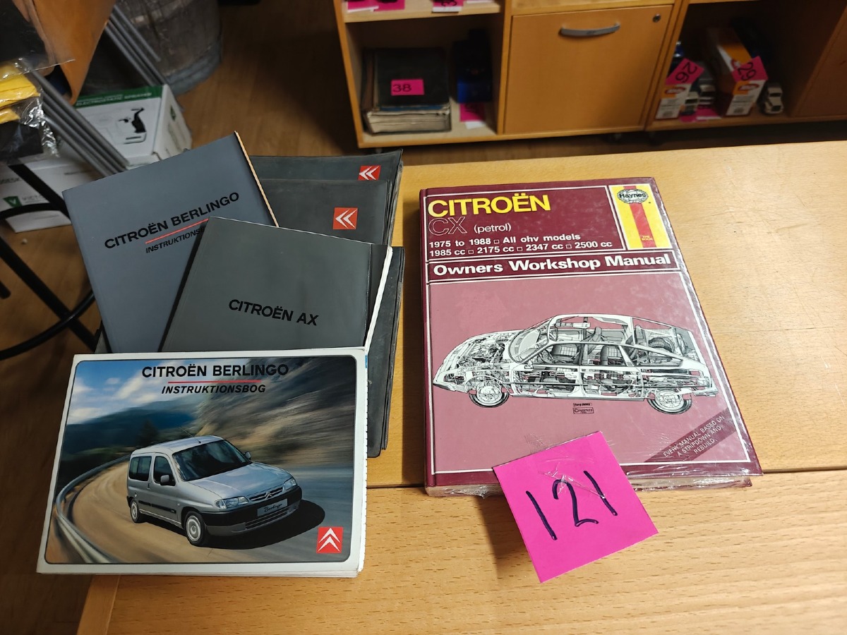Citroen: Instruktions- og servicebøger til div veteran modeller.