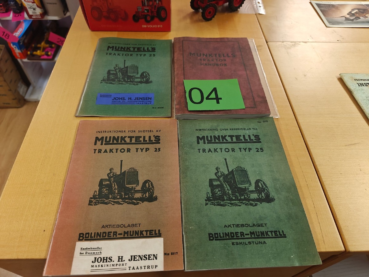 Munktell: 4 Instruktions-/reservedels-/håndbøger til Munktell traktor type 25. Retro. 