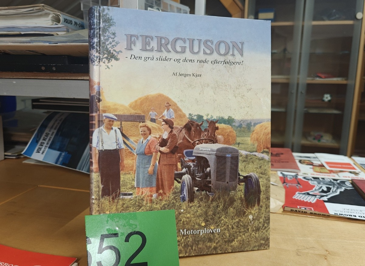 Bog: 'Ferguson -den grå slider og dens efterfølgere' af Jørgen Kjær.