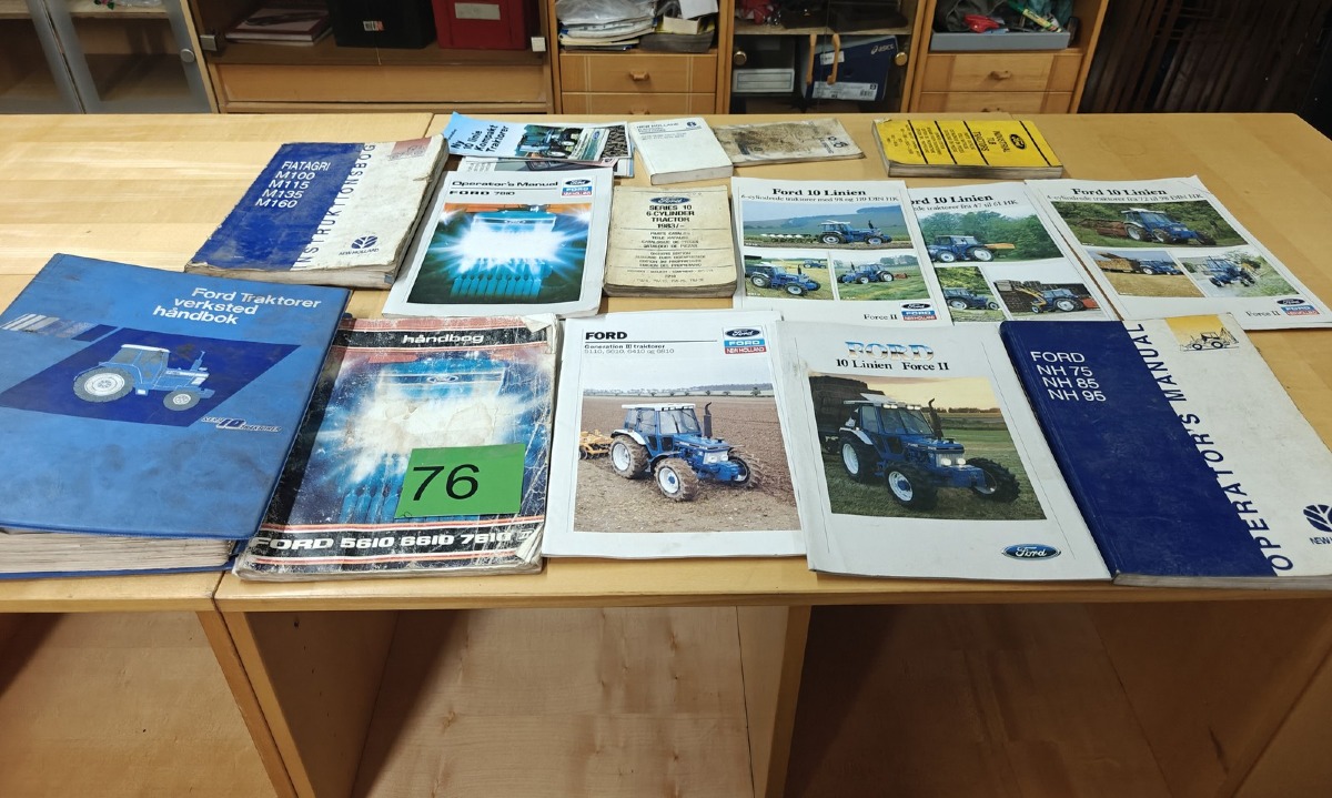 Samling: Håndbøger & kataloger til Ford & New Holland traktorer.