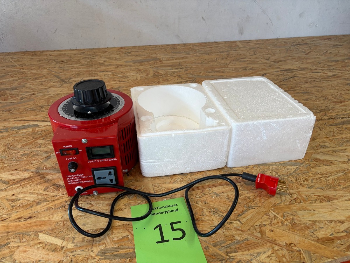 Variac autotransformer 0-300V 1000VA (1 kVA) med digitalt voltmeter