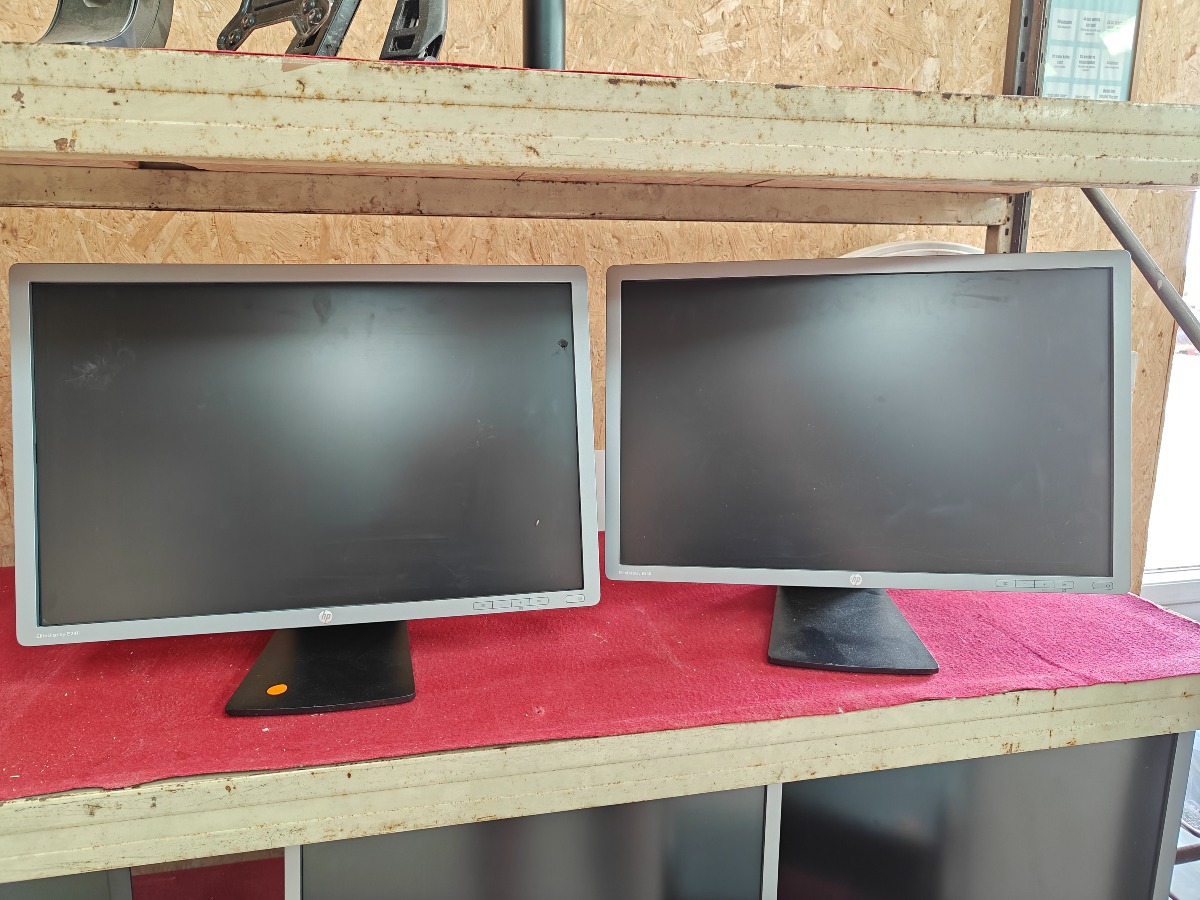 2 stk. HP EliteDisplay E241i 24
