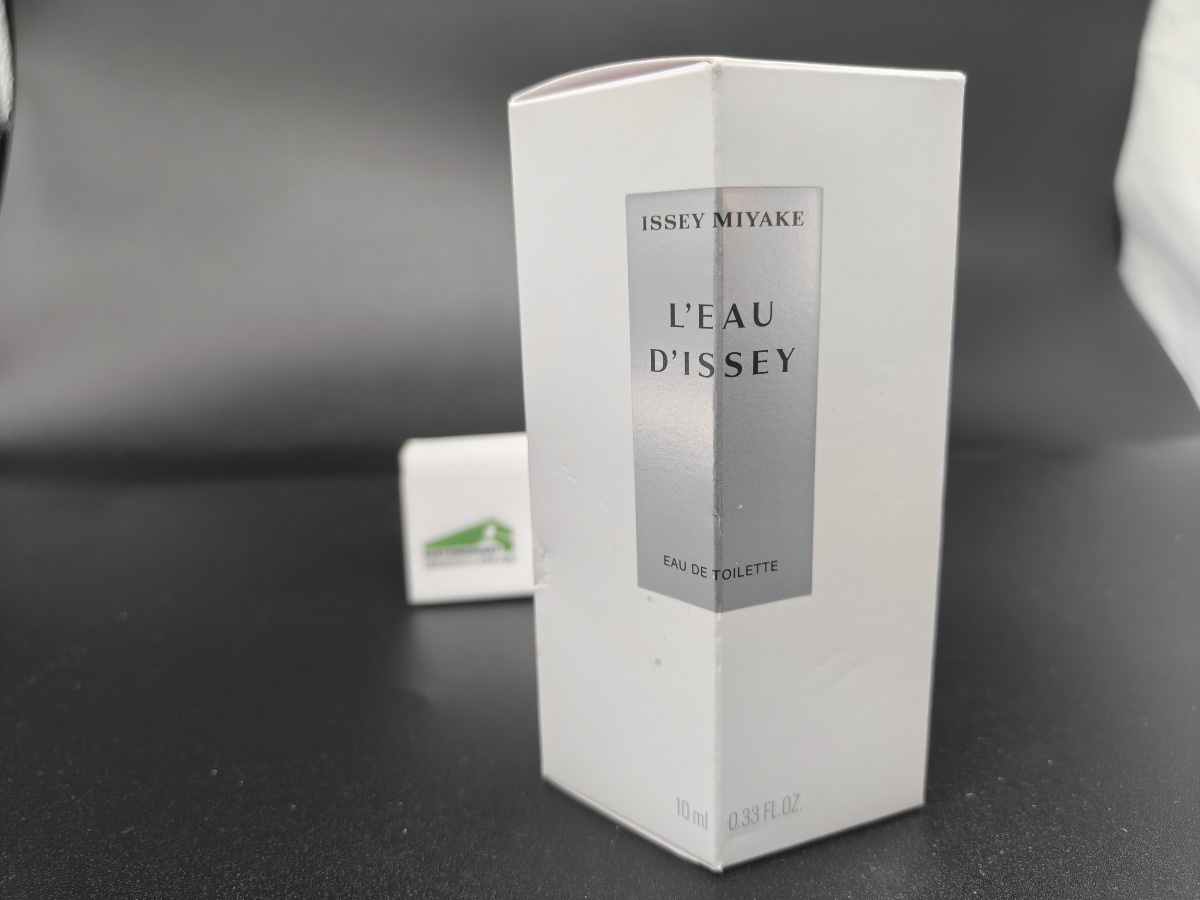 L'eau D'isser Parfume 10 ml. 
