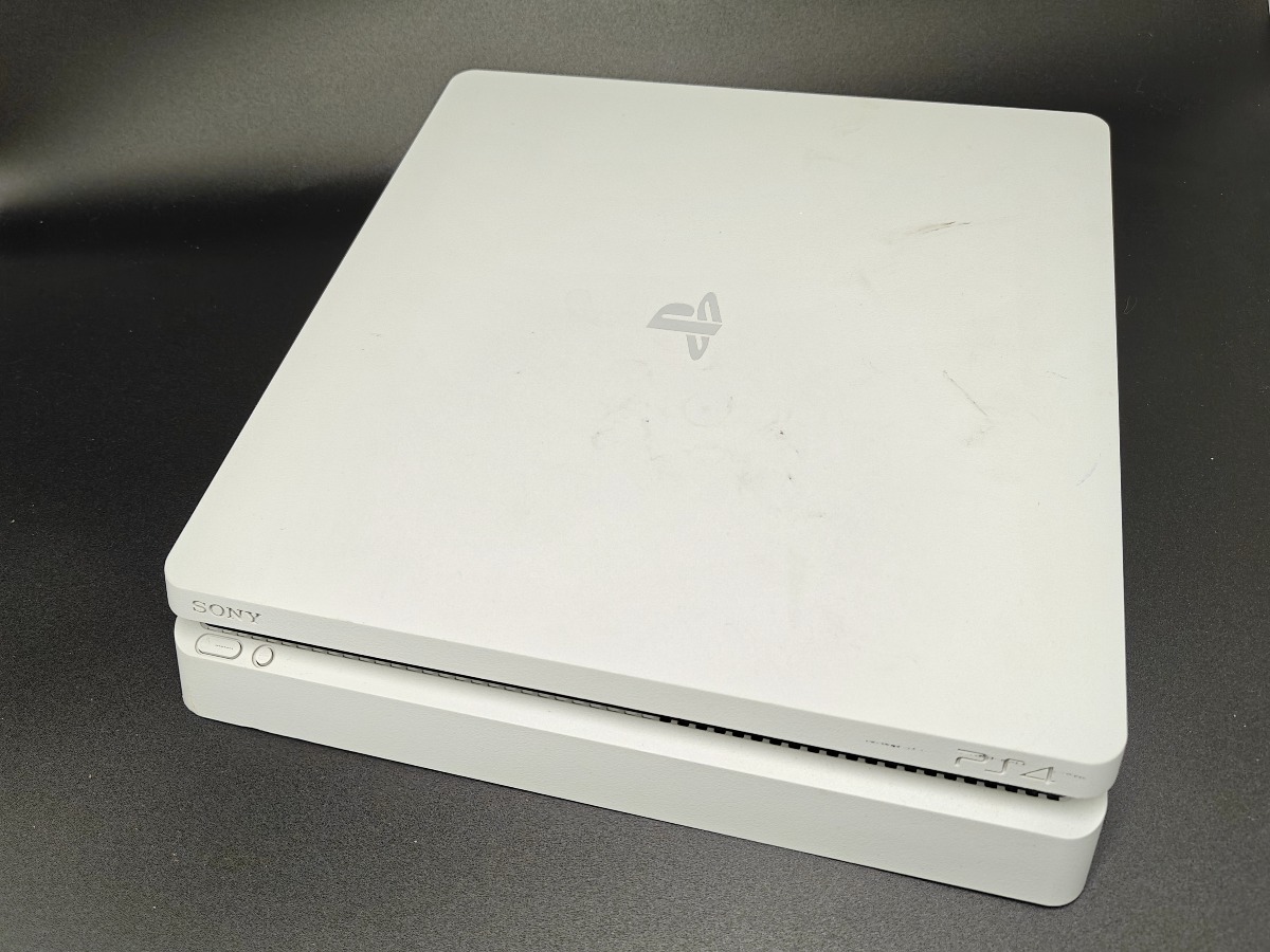 Sony PlayStation 4 