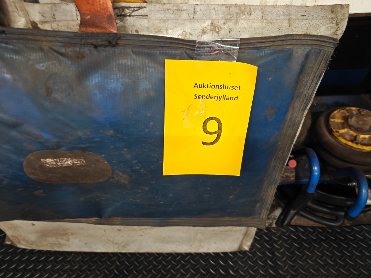 2 stk knæpuder til værksted 