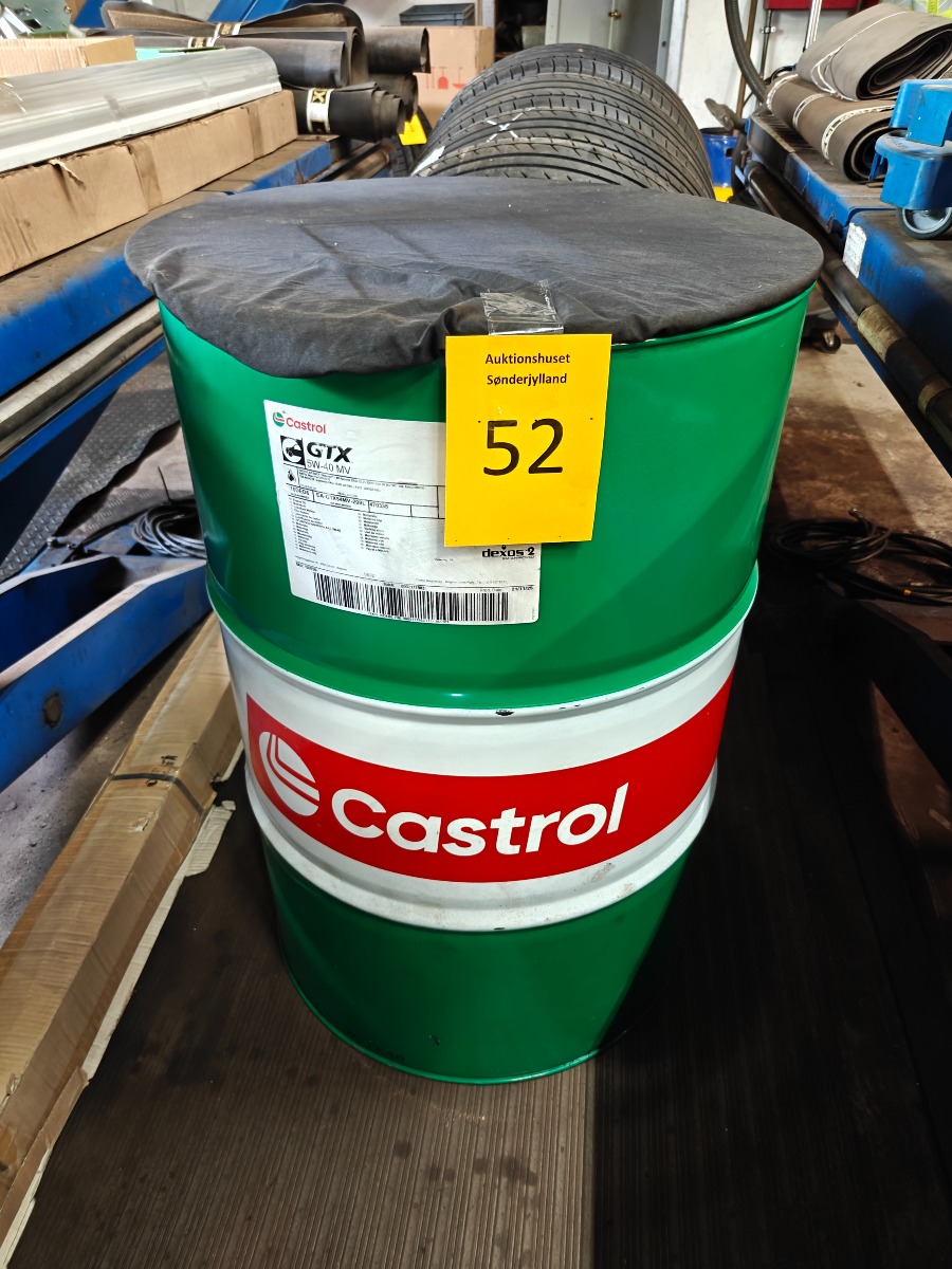 Rundt bord lavet af 200l olie tromle