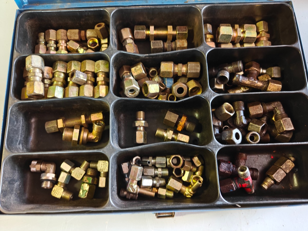 Sortimentskasse med hydraulik fittings