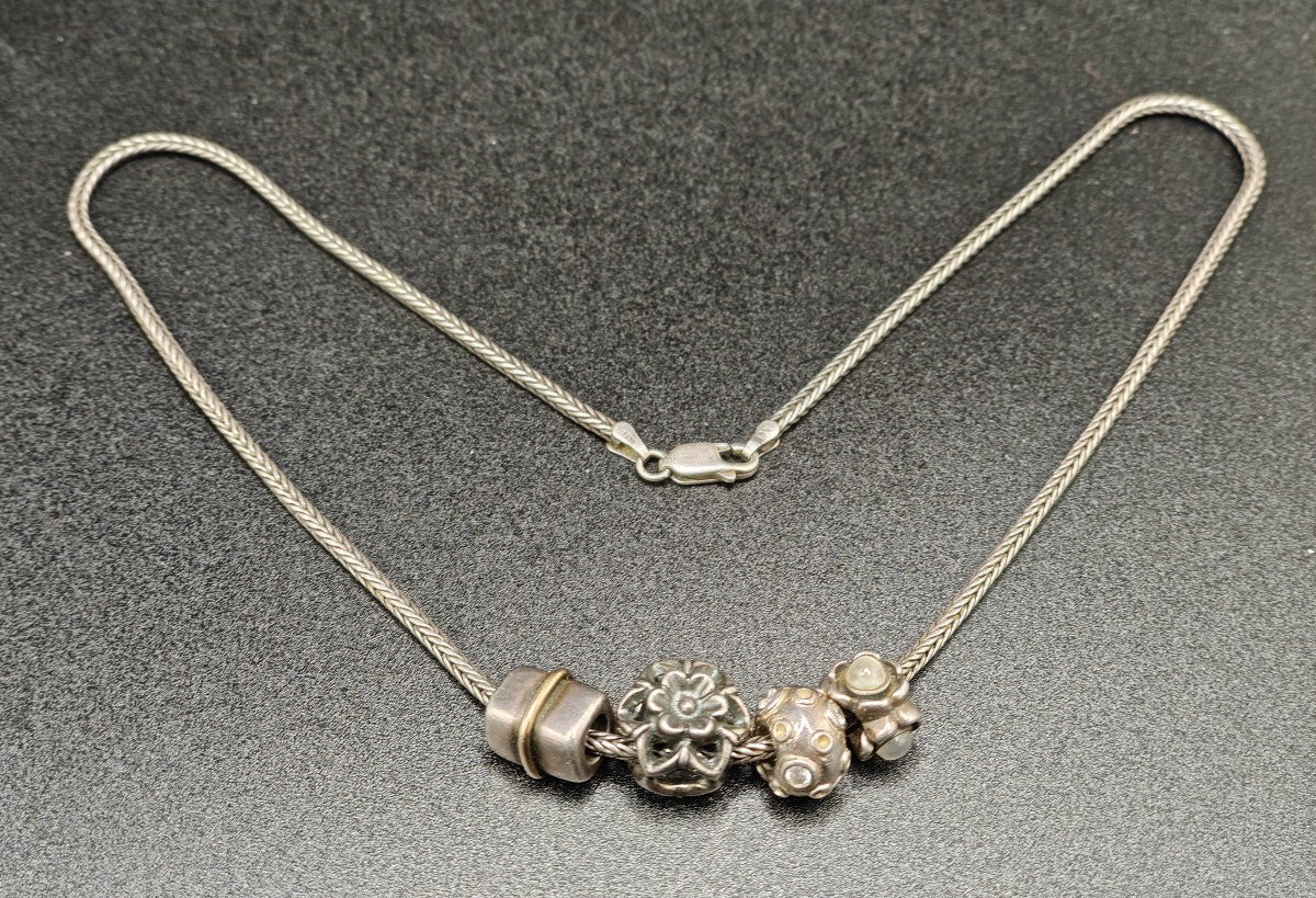 Pandora kæde med 4 charms