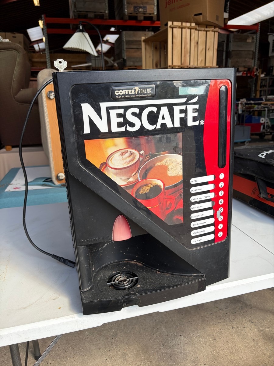 Nescafé professionel kaffeautomat / vendingmaskine med 8 drikkevalg