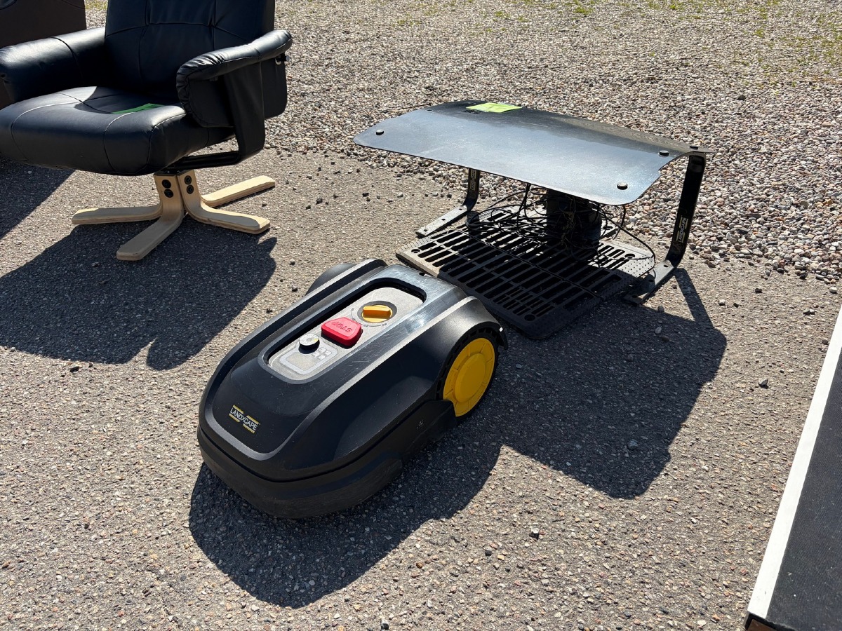 LandXcape LX835 robotplæneklipper med ladestation