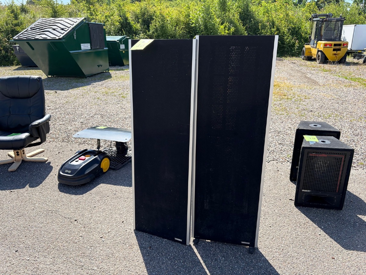 Sæt Univox E-8700 elektrostathøjttalere