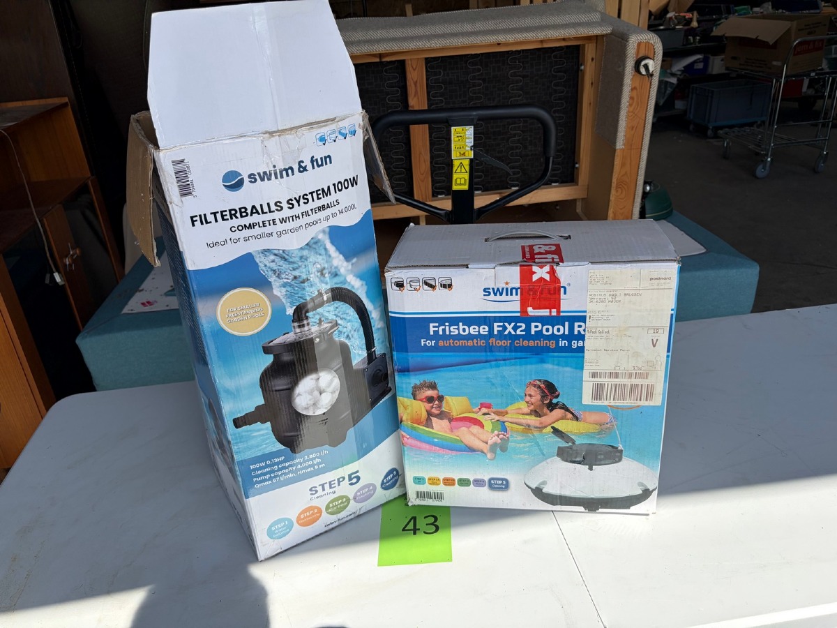 Pooludstyr – Swim & Fun Filterballs System 100W og Frisbee FX2 Pool Robot