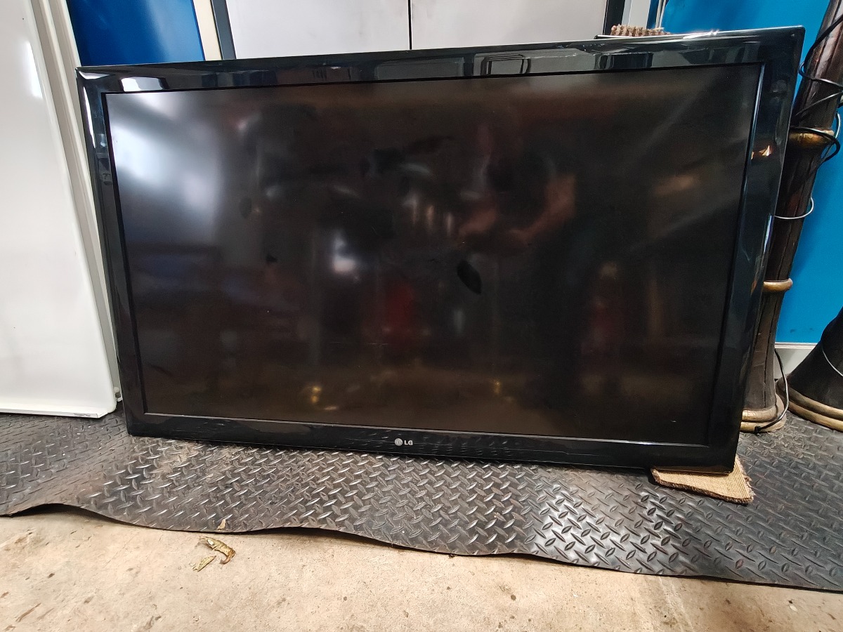 LG fladskærms tv 55LD650N