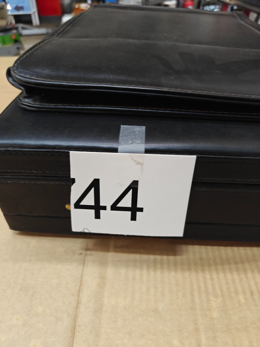 Sort Atachetaske & Sort lædermappe