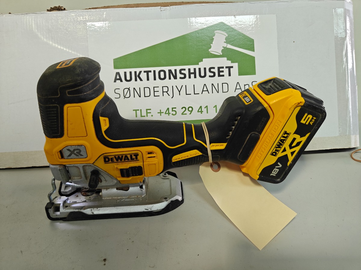 Dewalt stiksav DCS335, incl 5 Ah batteri