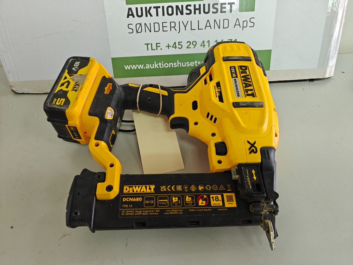 Dewalt sømpistol DCN680, incl. 5 Ah batteri