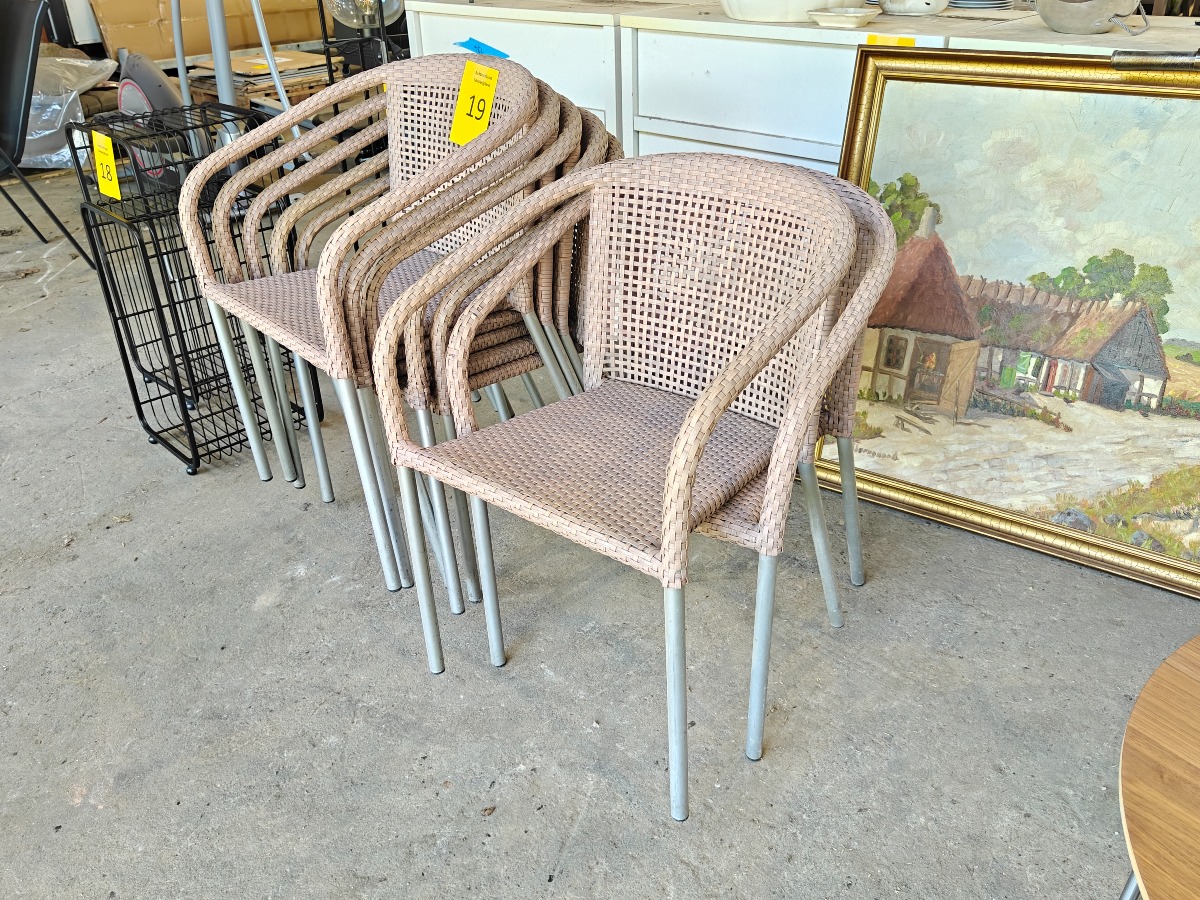7 stabelstole med polyflet