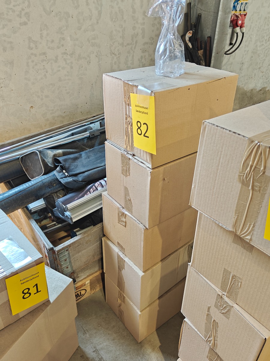 5 x 12 stk.vinglas af plast. 