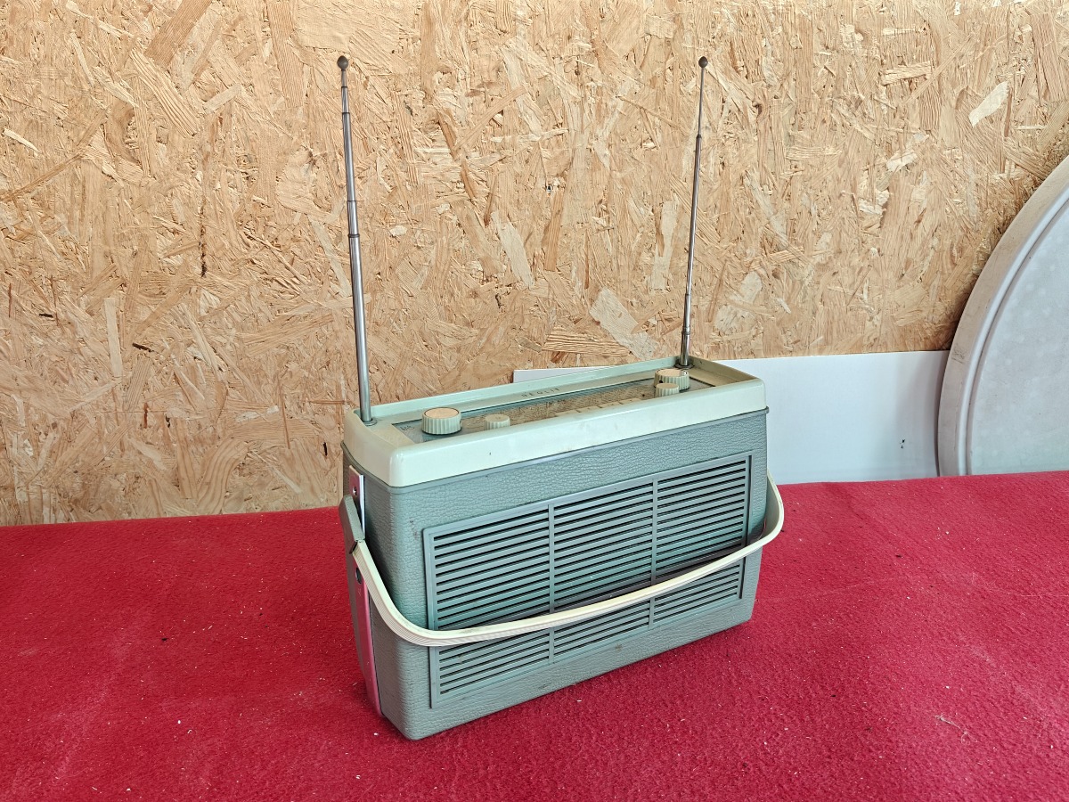 Bang & Olufsen Beolit 609