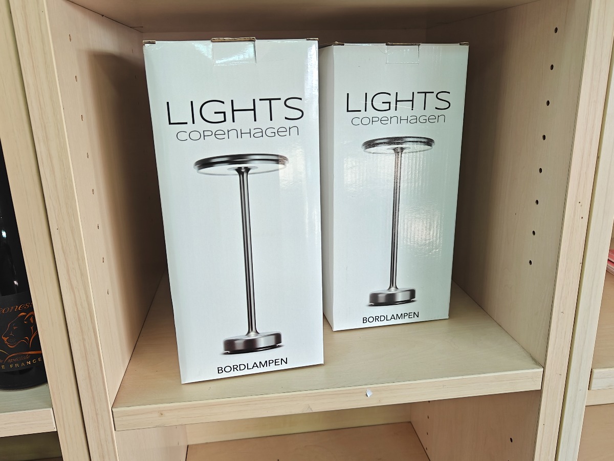 Lights Copenhagen. 2  LED bordlamper