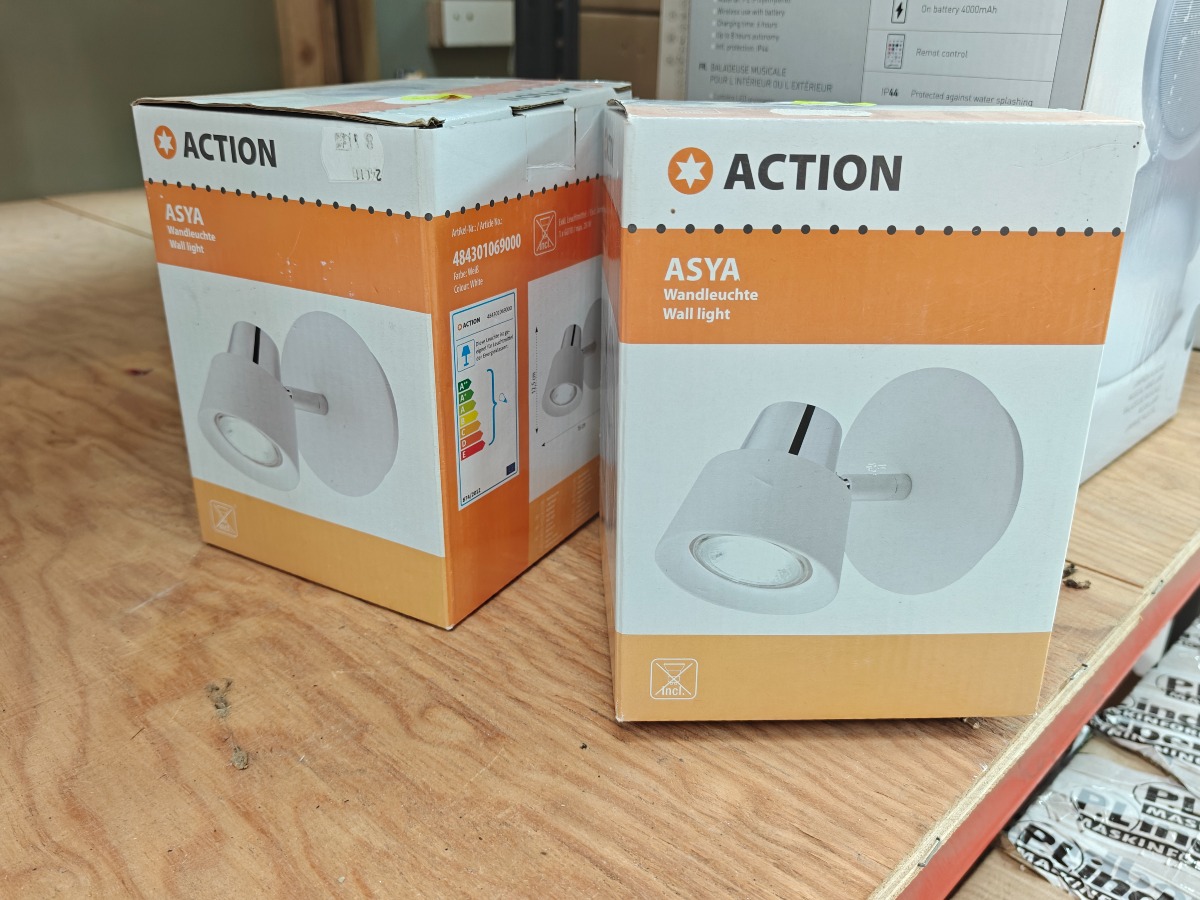 2 stk. Action Asya vægspots