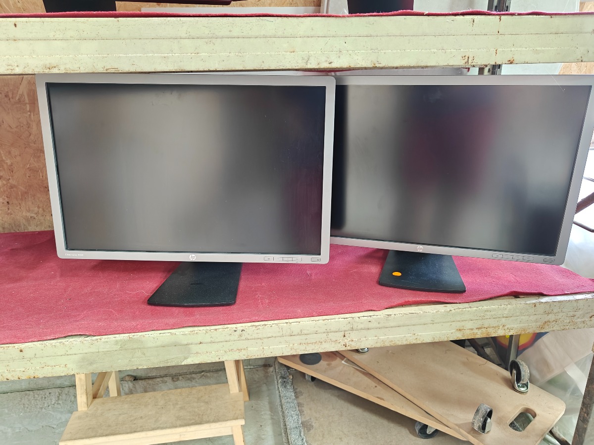 2 stk. HP EliteDisplay E241i 24