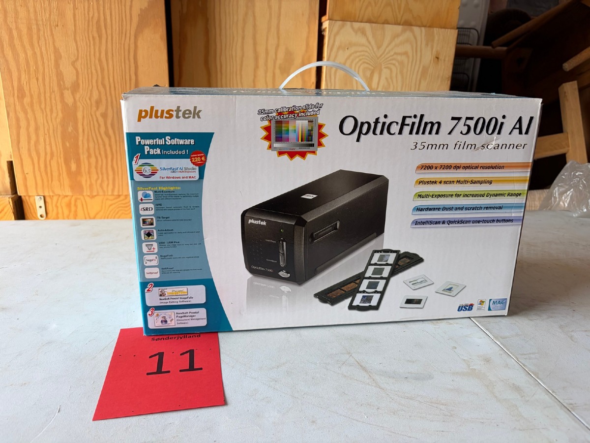 Plustek OpticFilm 7500i AI – 35 mm film- og dias-scanner i original emballage