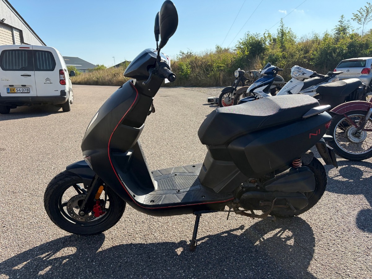 VGA scooter N1 A3