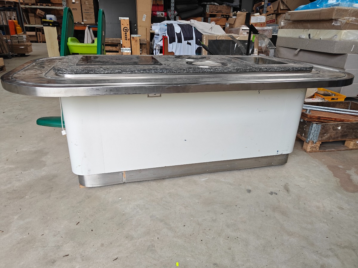 stort kantinebord 
