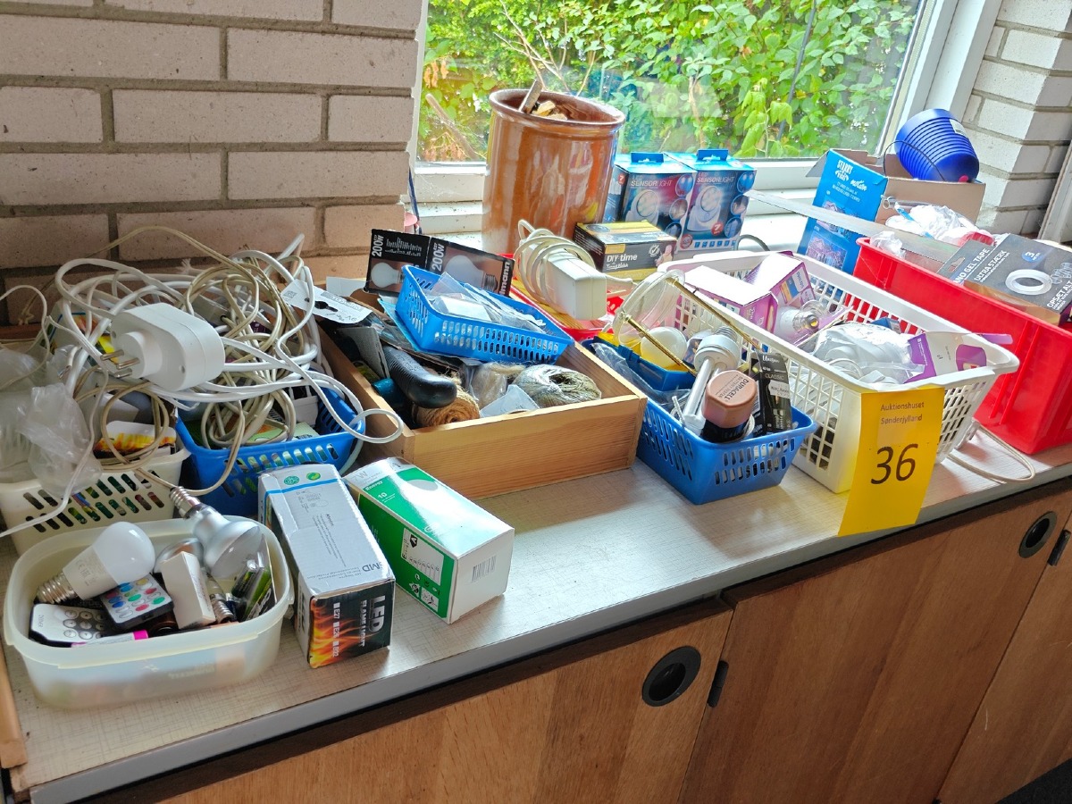 Div. elartikler, værktøj m.m. 