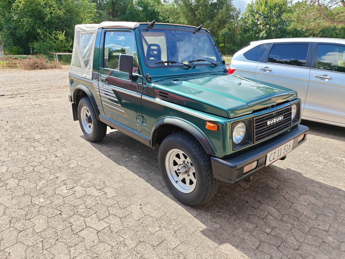 Suzuki Samurai årgang 1986 Står som da den kom ud fra fabrikken, virkelig flot & velholdt 
