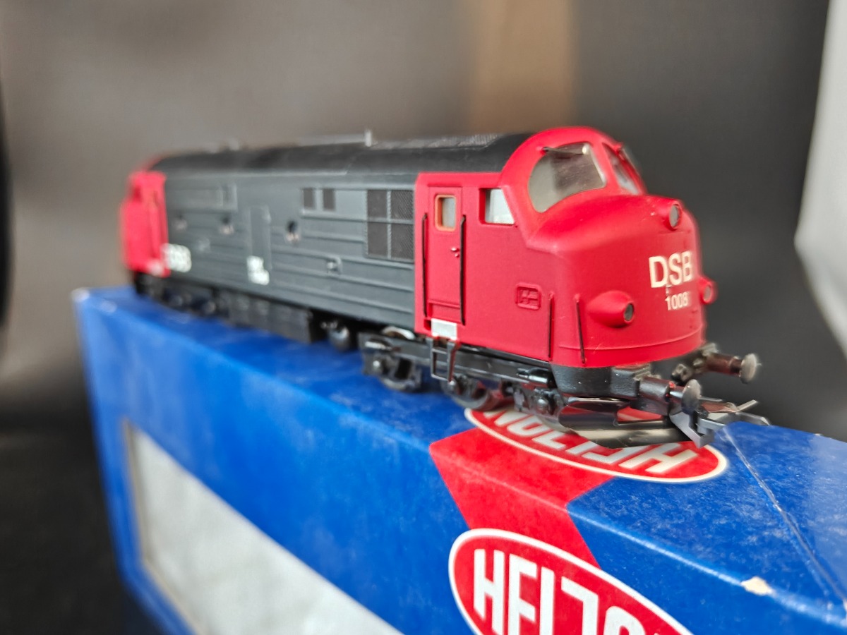 Heljan nr. 4361. MX 1008 AC med DSB logo