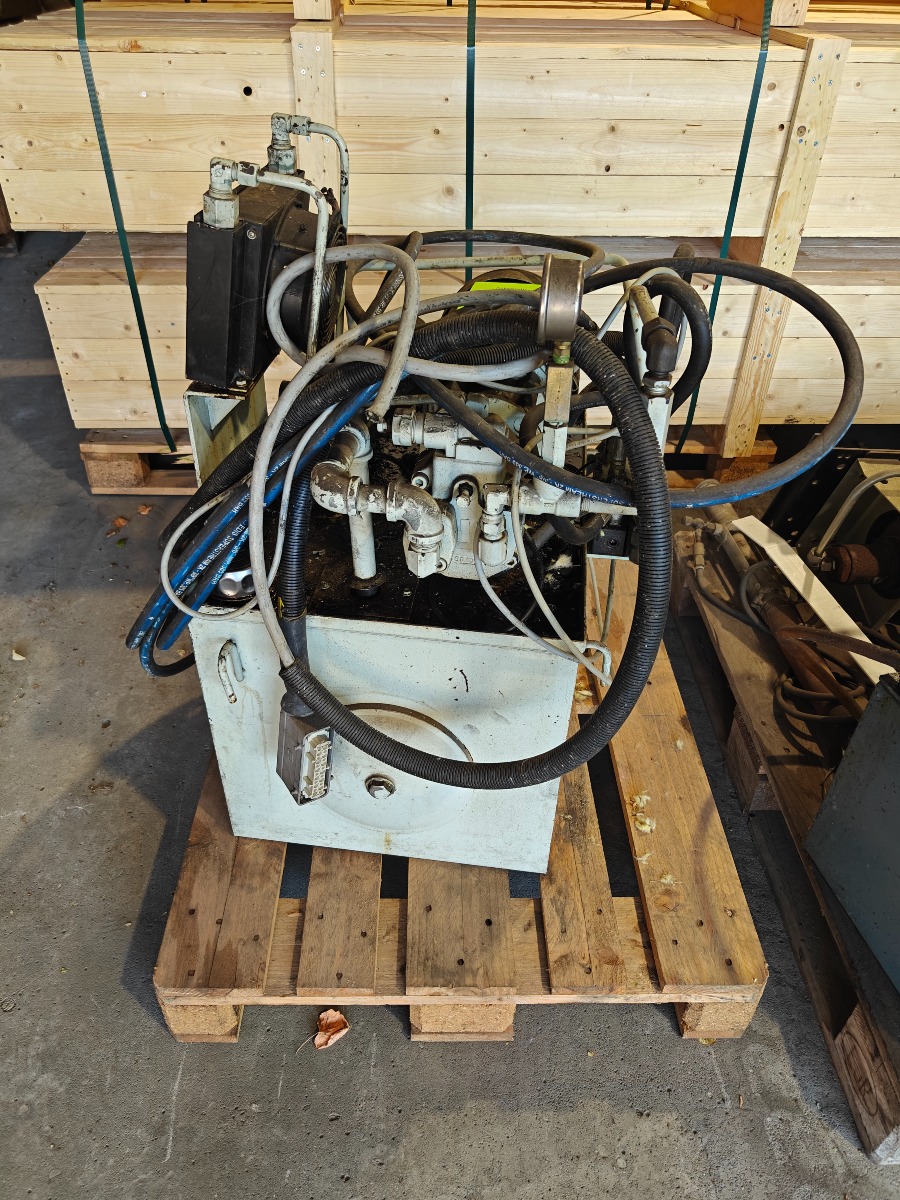 Hydraulik station med køler  