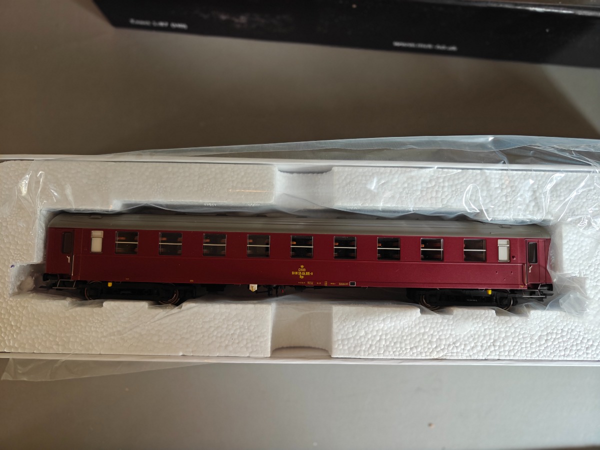 McK 0901 Brun med DSB logo