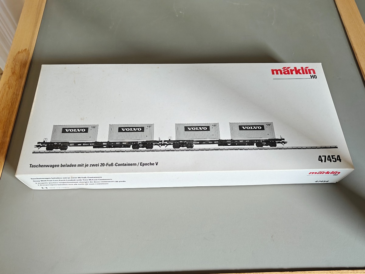 Märklin 47454 2 vogne med Volvo containere