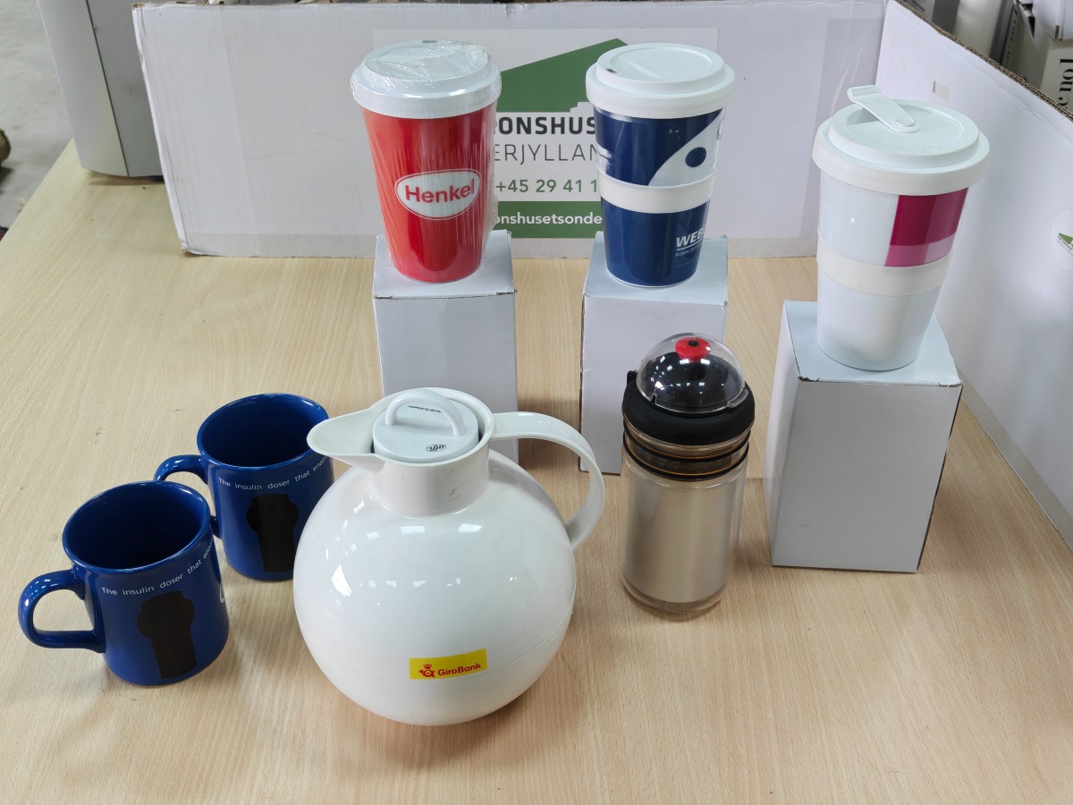 Kaffekande, 4 termokrus 2 kaffekopper. 