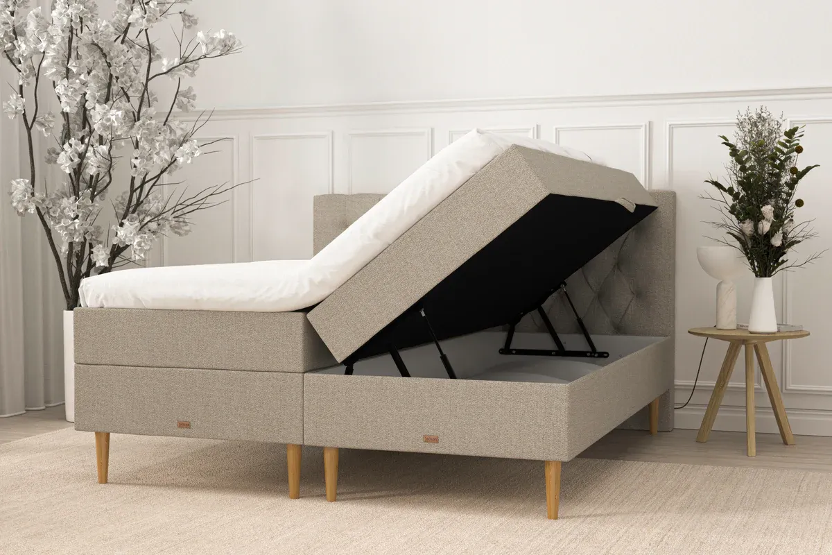 SÖVNN Klara Boxseng Med Opbevaring - 140x200 – Sand, med sengegavl & to i en topmadras (9281)