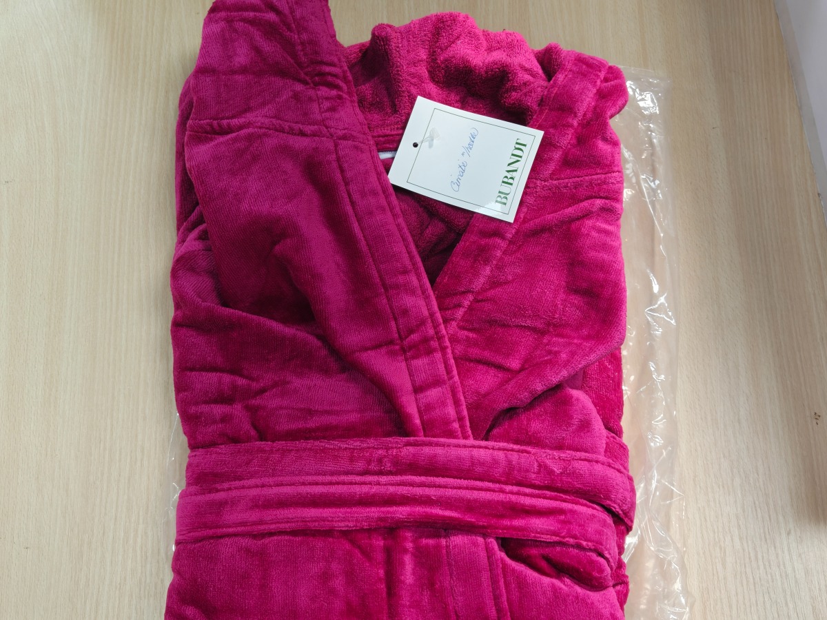 Pink Morgenkåbe med bindebånd. 