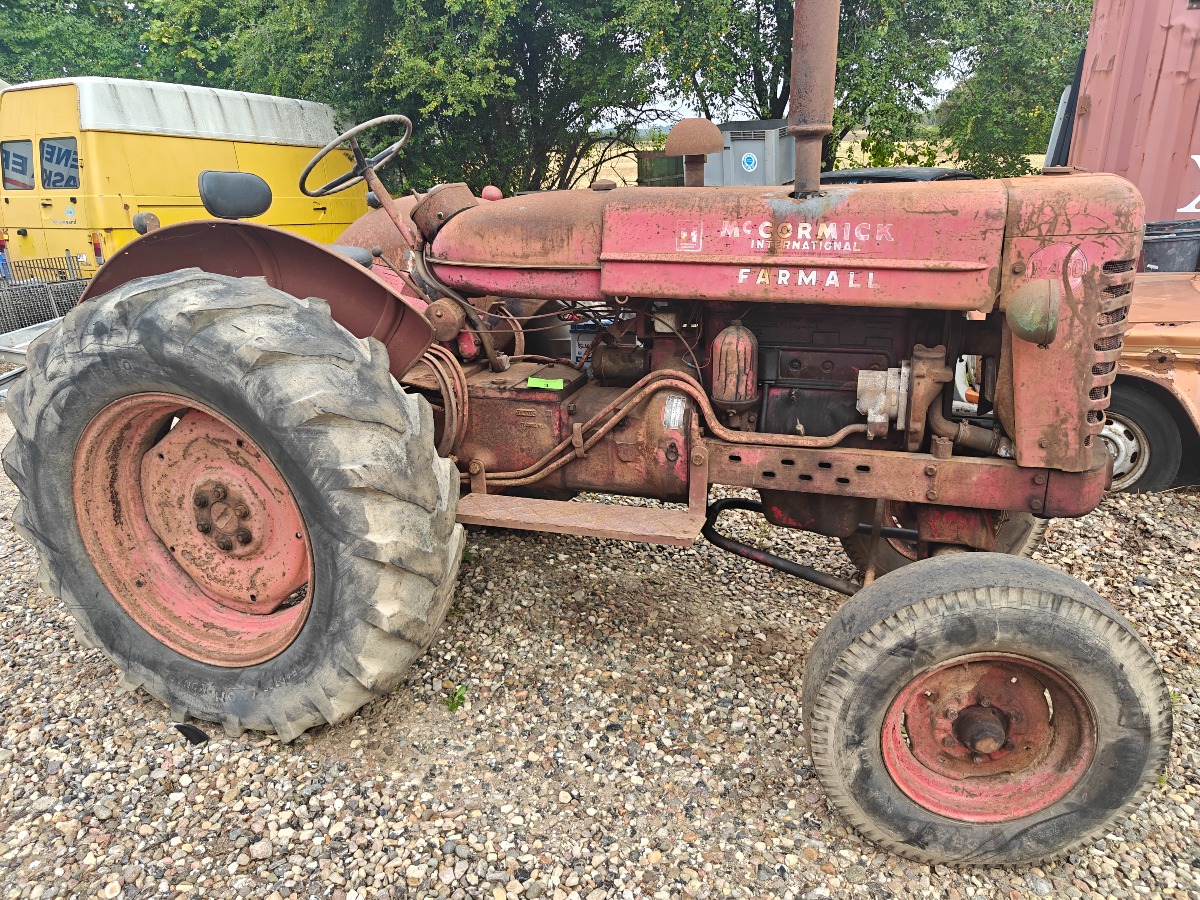 Mc cormick FARMALL B-450