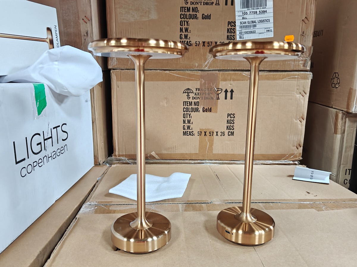 Lights Copenhagen. 2  LED bordlamper