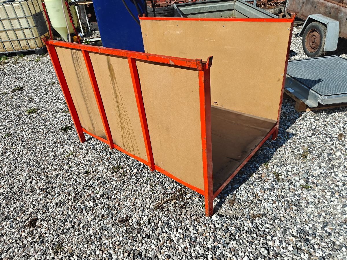 jernbur / opbevaringsstativ L 156 x B 110 x H100 cm