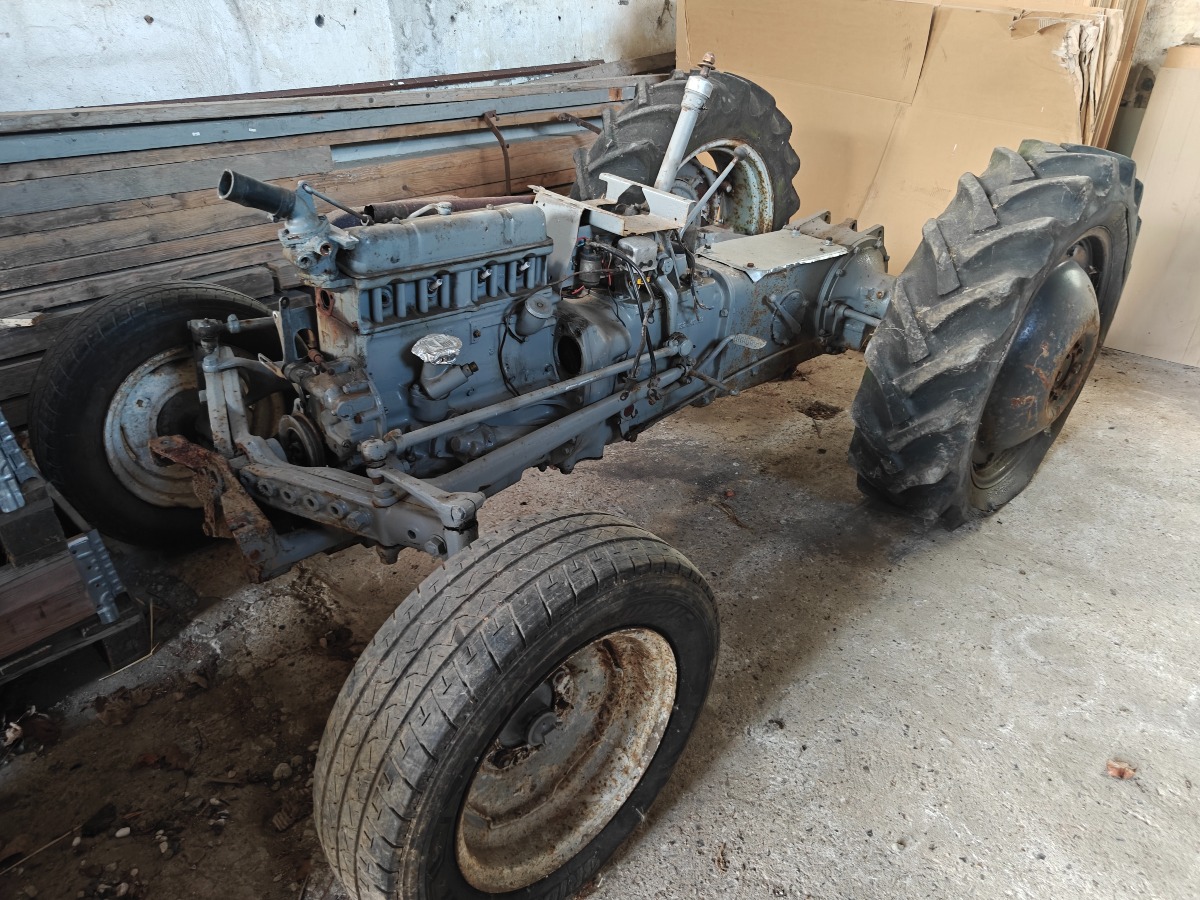 Massey Freguson 35 benzin
