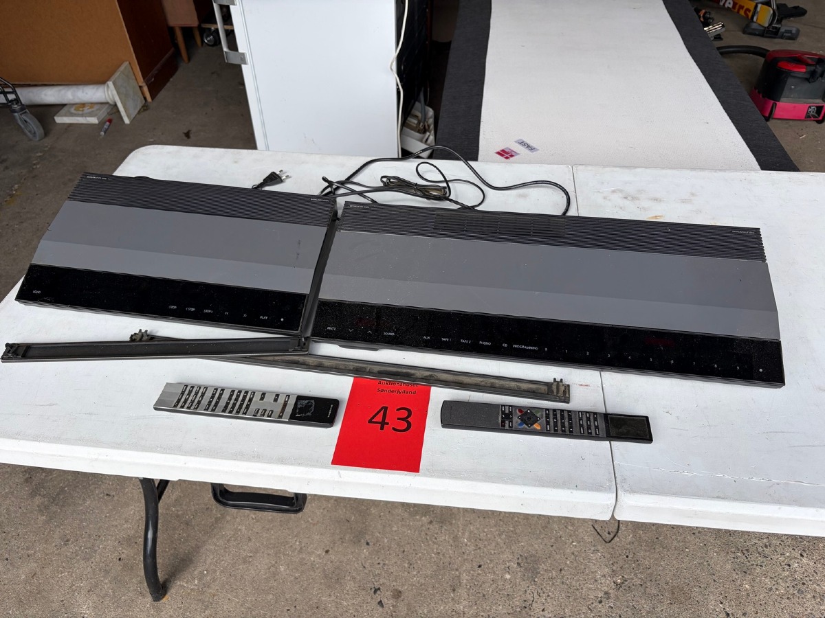 Bang & Olufsen Beomaster 3500 og Beogram CD 3500 med 2 fjernbetjeninger