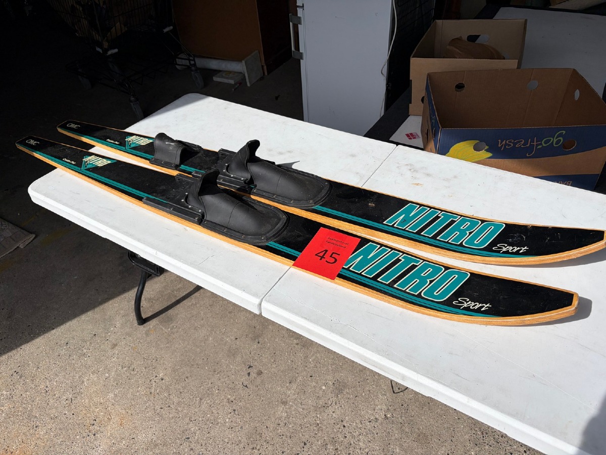 Par OMC Nitro Sport vandski med bindinger
