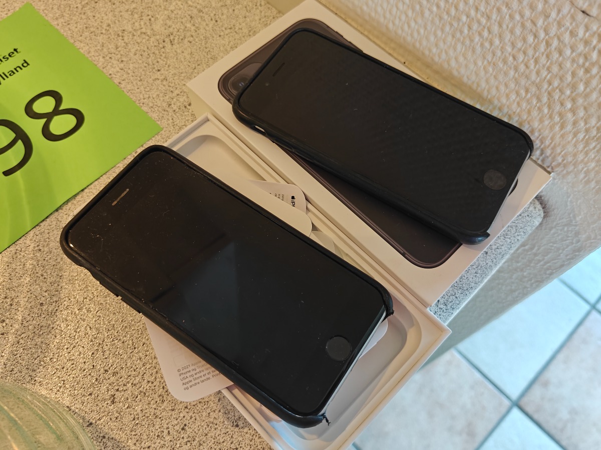 2 ældre Iphones