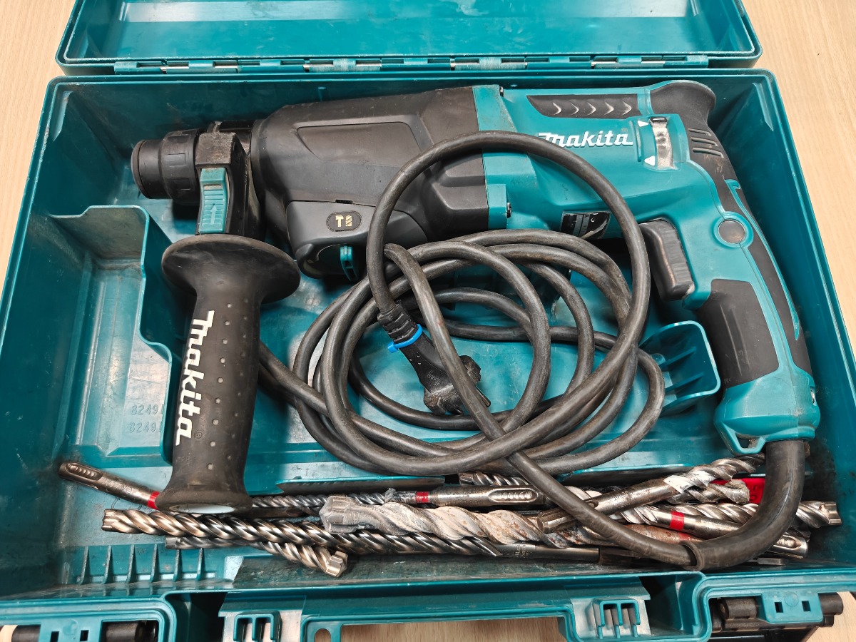 Makita borehammer HR 2600 i kuffert 