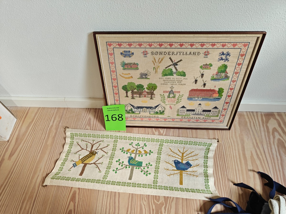 2 korsstingsbroderier