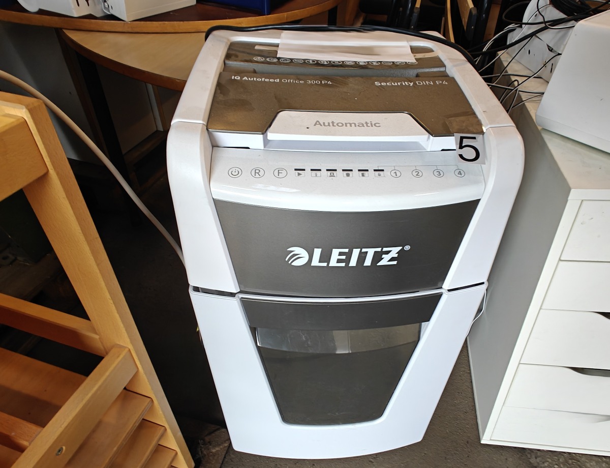Makulator. Mrk: Leitz Automatic