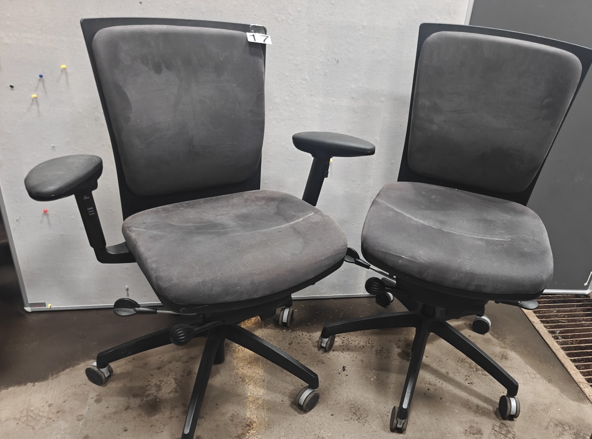 2 Kontorstole. Mrk EFG. Designet til ergonomisk brug